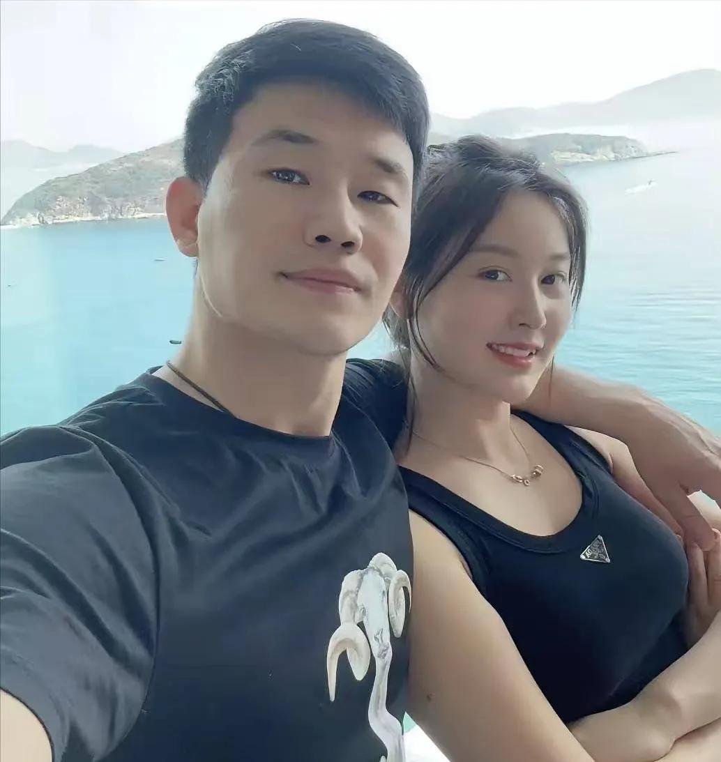 总计被罚2197万😯12月1日，封面新闻报道，“嘎子”谢孟伟夫妇被北京市