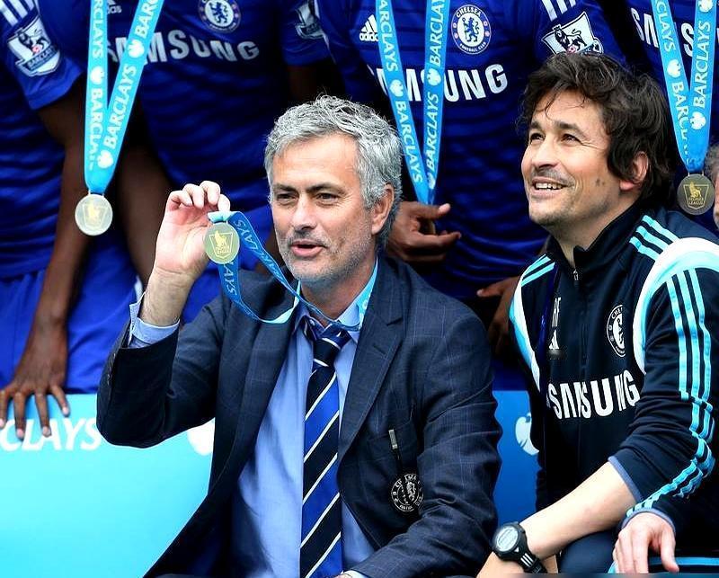 1290万欧干翻3亿豪门那年我还没毕业，凌晨三点在网吧看欧冠，屏幕里波尔图