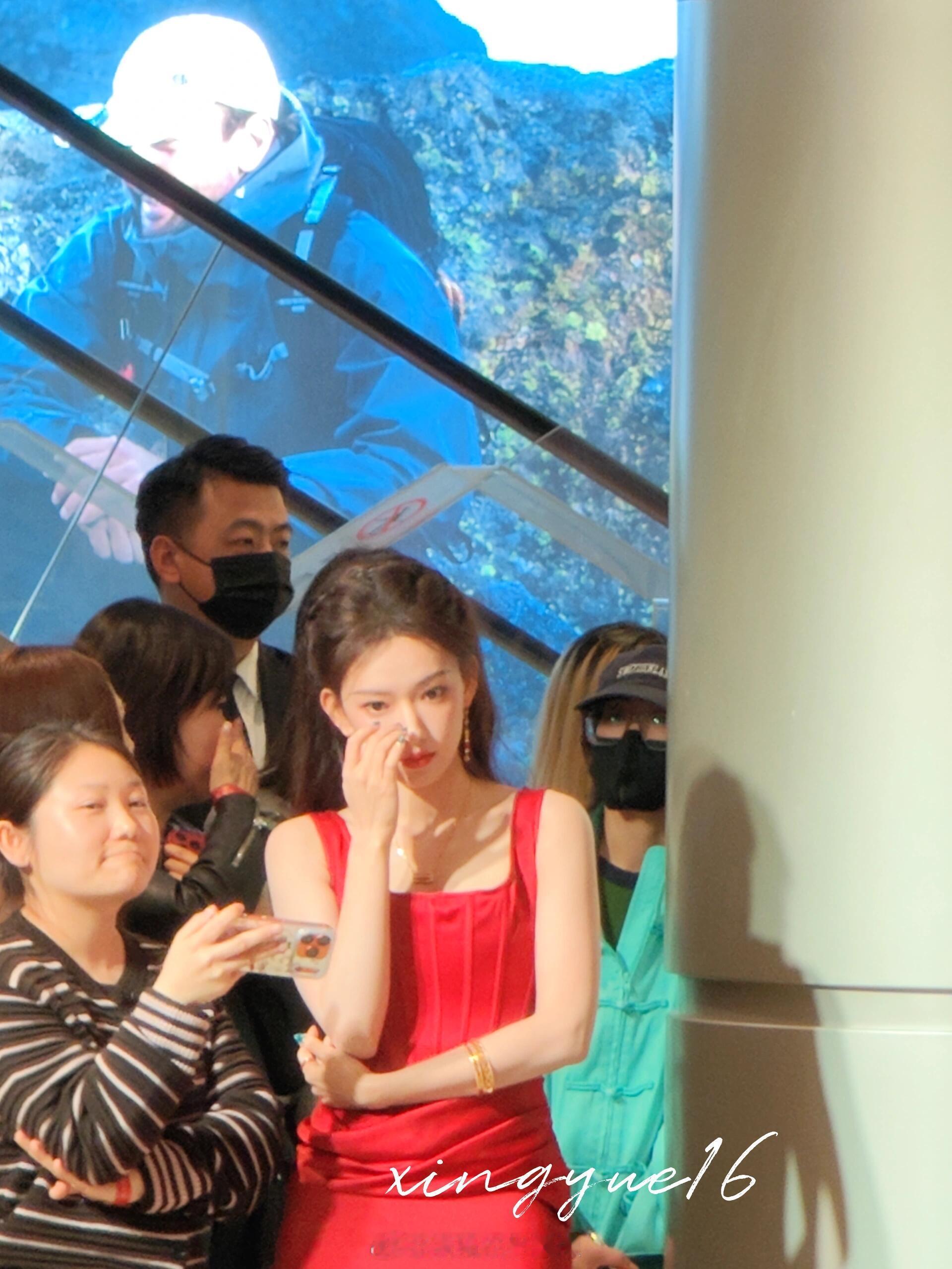 程潇生图好美啊！完全是千金大小姐