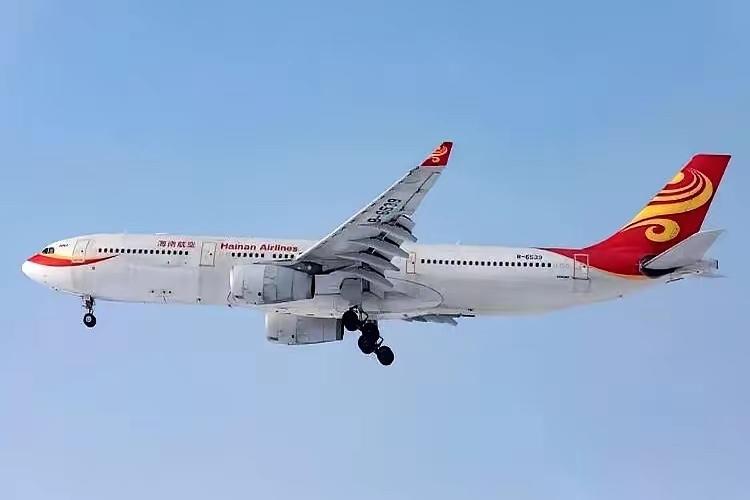 海航把业绩预告甩出来了。海航业绩一公布，整个民航业都安静了！国航东航亏十几亿陷