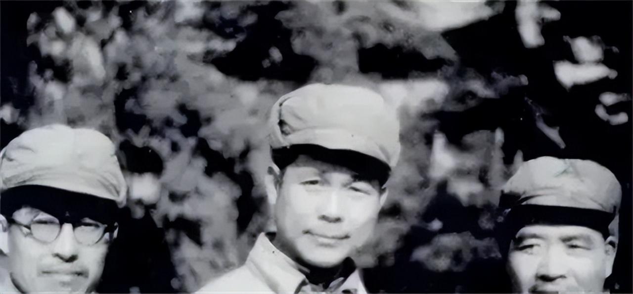 1941年，刘厥兰奉命去炸鬼子碉堡，没想到一时着急把炸药包放错了地方，轰