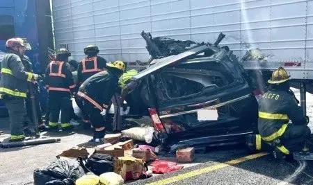 印度人的心理素质真是好，在美国高速上开卡车非法调头害死三个人之后，还是一副无事发