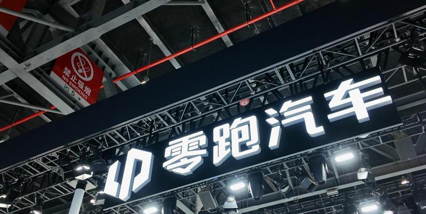 买车你会怎么选，看完你就知道了。油车:一年油费10000万电车：一年电费
