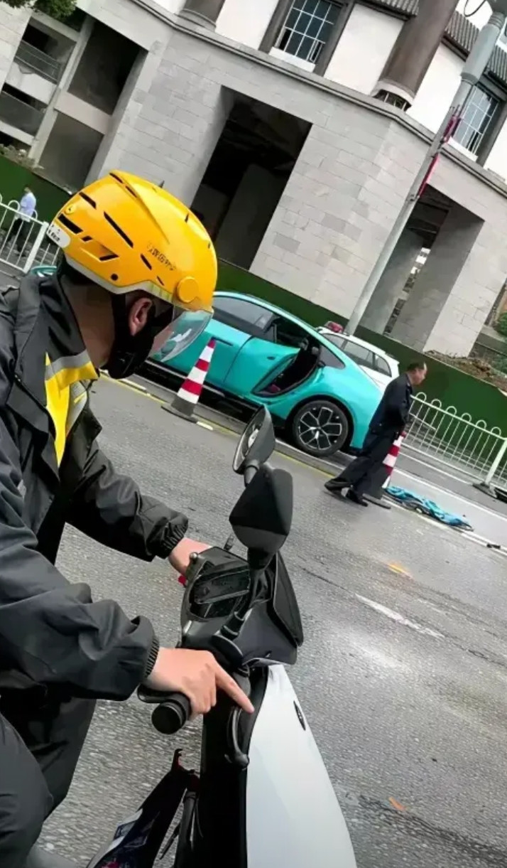 小米的车祸在网上往往会引起比较大的反响。话说小米车确实漂亮，性能也很好，可正是因