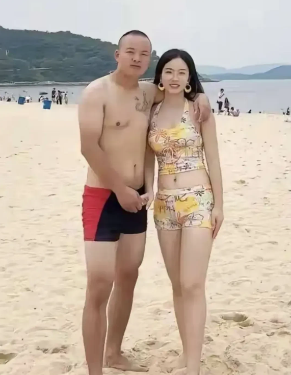 不怪他一脸幸福，换谁谁不是。