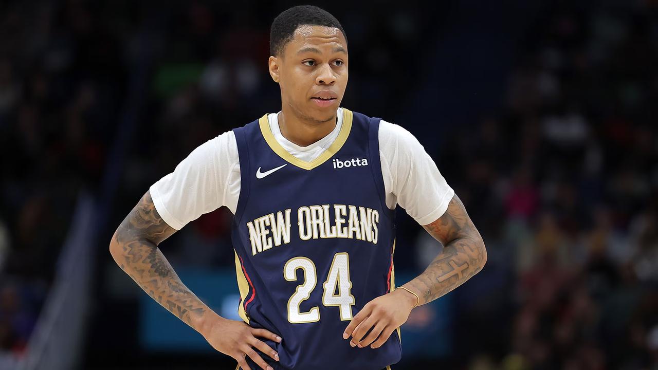 据ESPN的沙姆斯·查拉尼亚报道，灰熊将裁掉乔丹·霍金斯。霍金斯是2023年选