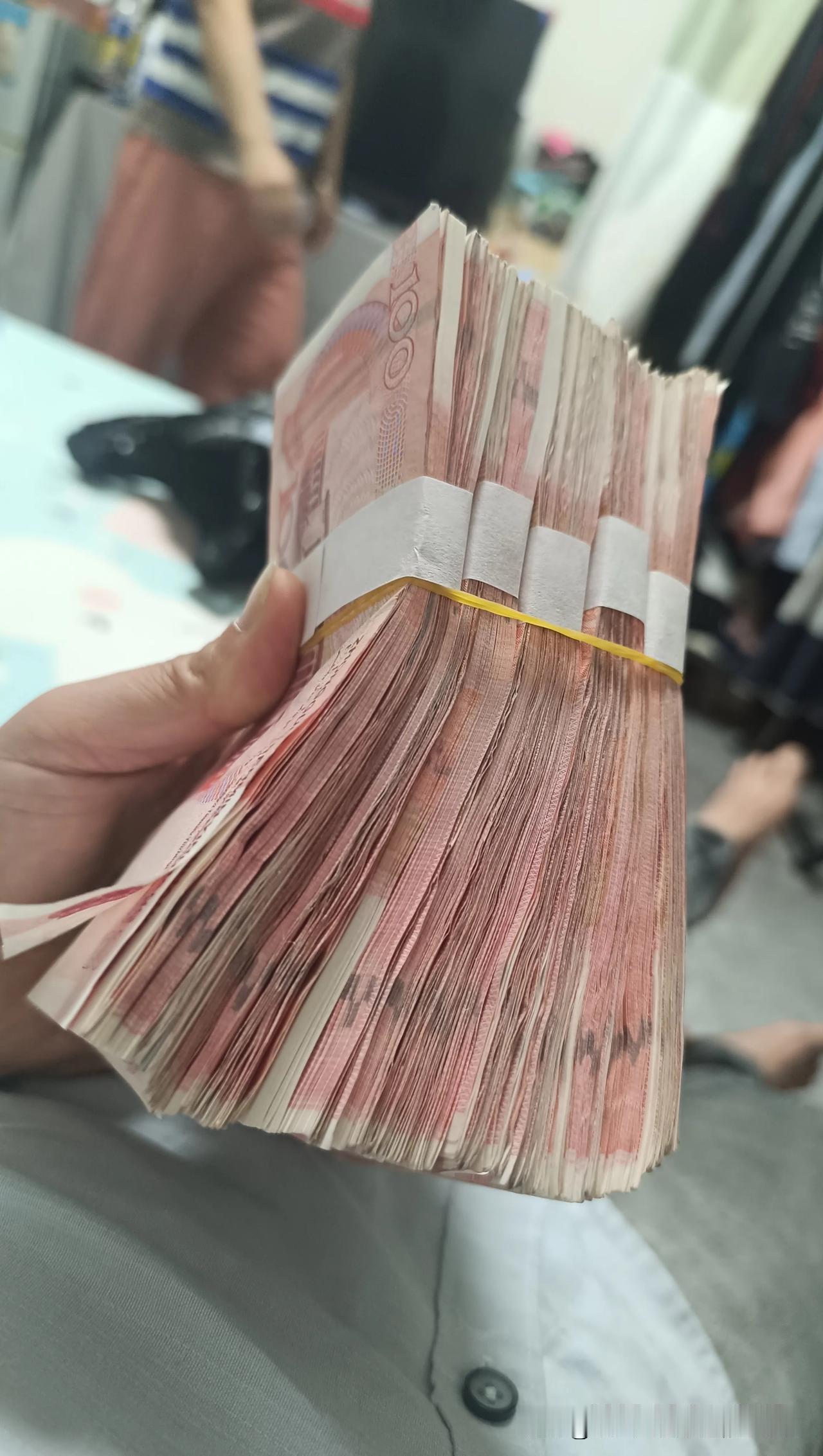 合肥，怕什么？根据近期媒体报道，合肥多部门约谈自媒体，要求在对房地产市场的文章