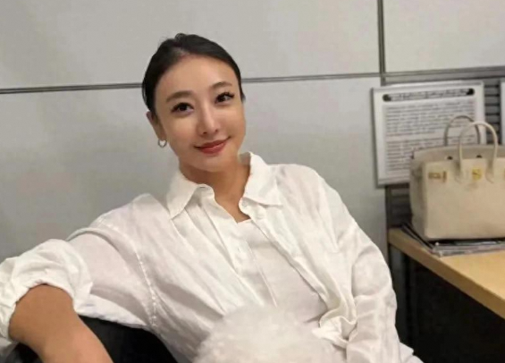 姜尘为黄杨钿甜发声：将质疑归为仇富是否太片面？