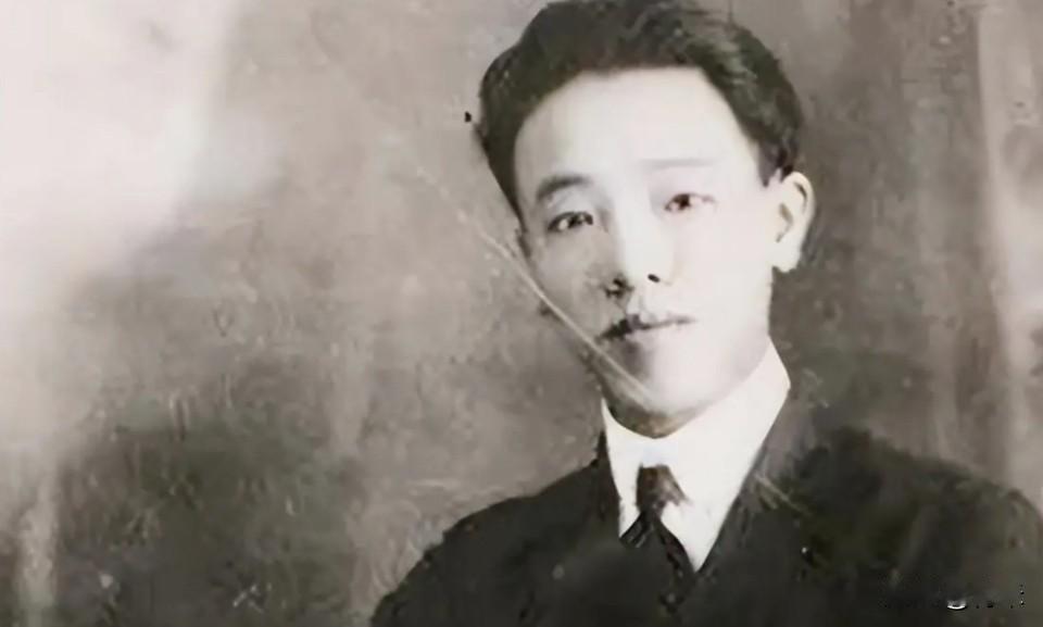 他曾经是周恩来的上级领导和直系上司，可是因为牺牲得太早，很多人或许听说过他的名字