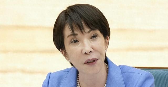 日本这次彻底回不了头了！4月27日，日本首相高市早苗在极高规格的安全会议上当着所