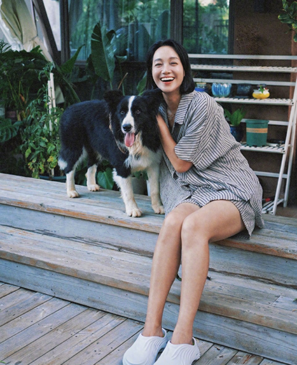 朱丹真的是人生赢家了，事业婚姻爱情孩子要啥有啥，虽说经历了至暗时刻，但如今却是阳