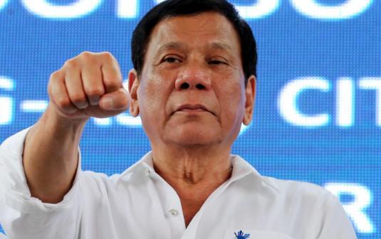 “要是中国愿意，菲律宾可以成为中国的一个省！”2018年，菲律宾总统杜特尔特端