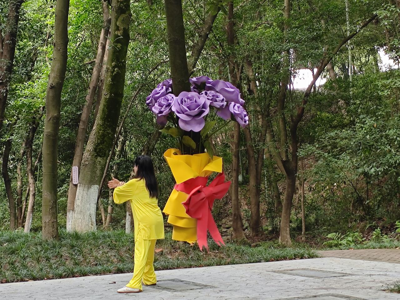 城市普通学校一线任课教师，中级退休占比60%—70%，仅有3—4成教师能在退休前