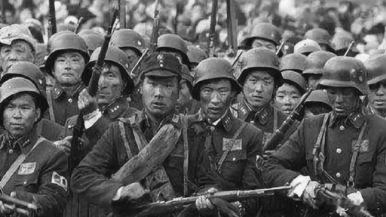 电影《南京照相馆》中，有一幕是国军溃兵想要通过城门结果却被把守在这里的另一支国军