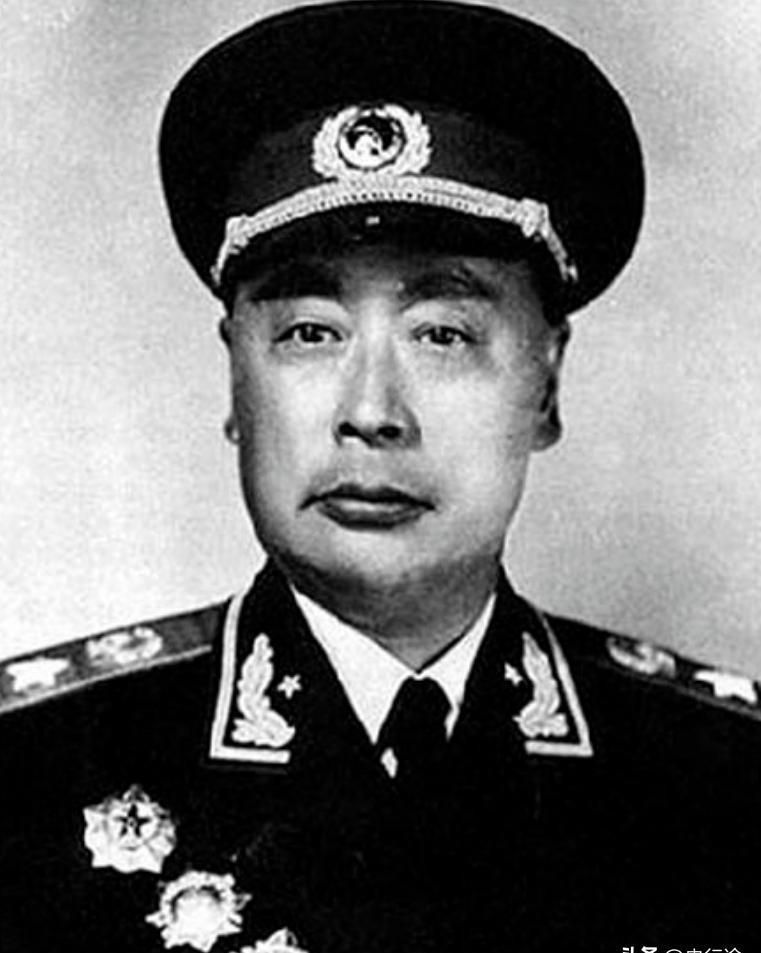 十大元帅中，争议最大的是陈毅。授衔前夕，名单未出，争议已如暗涌的潮水，裹挟着