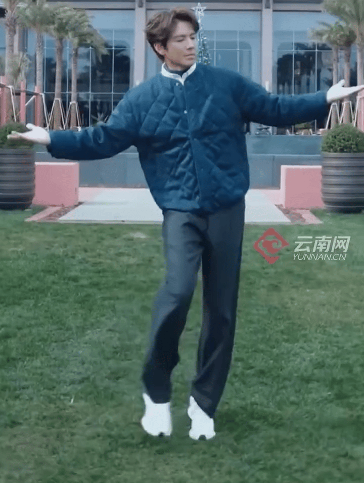 我的沛林变成了老嫂子[哭哭][哭哭][哭哭]钟汉良姨化好严重之前