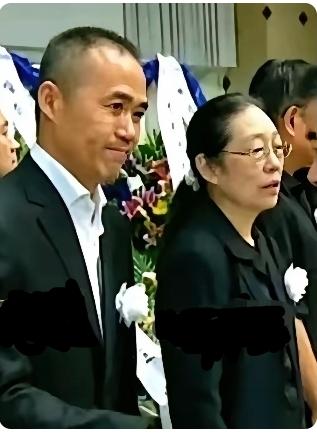 如果当初王石没有跟糟糠之妻王江穗离婚，现在他们就可以相互依靠安享晚年了，就算王石