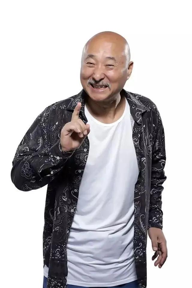 现在撑陈佩斯的人。当年也是这么撑吴京的。当一个电影靠情怀和人品来加持的时候，也就