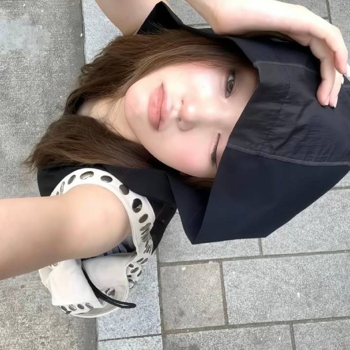 人闲情绪多，百忙解千愁。赚钱、瘦身、养气质，纯粹又高级。