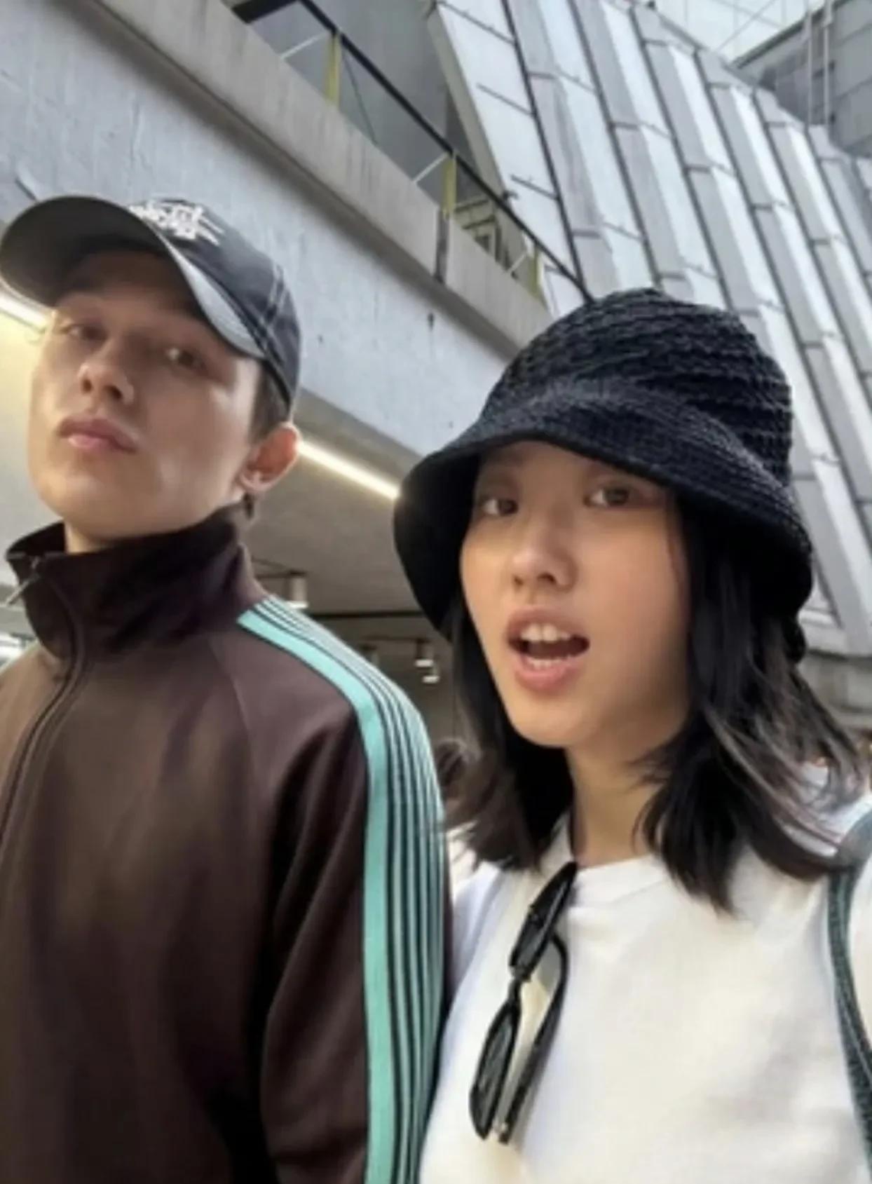 陈奕迅女儿陈康堤（包包）21岁生日，包包男朋友为她晒照庆生。包包男朋友是一位日