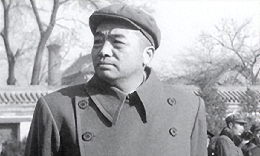 开国中将职位升太快，罗荣桓不敢提拔将其上报，主席：放心大胆用“1938年4月，