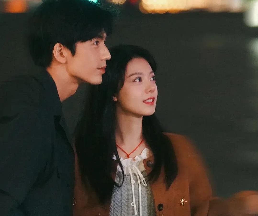张凌赫赵今麦主演的《樱桃琥珀》豆瓣口碑仅6分，我感觉给的太高了，像这种毫无营养且