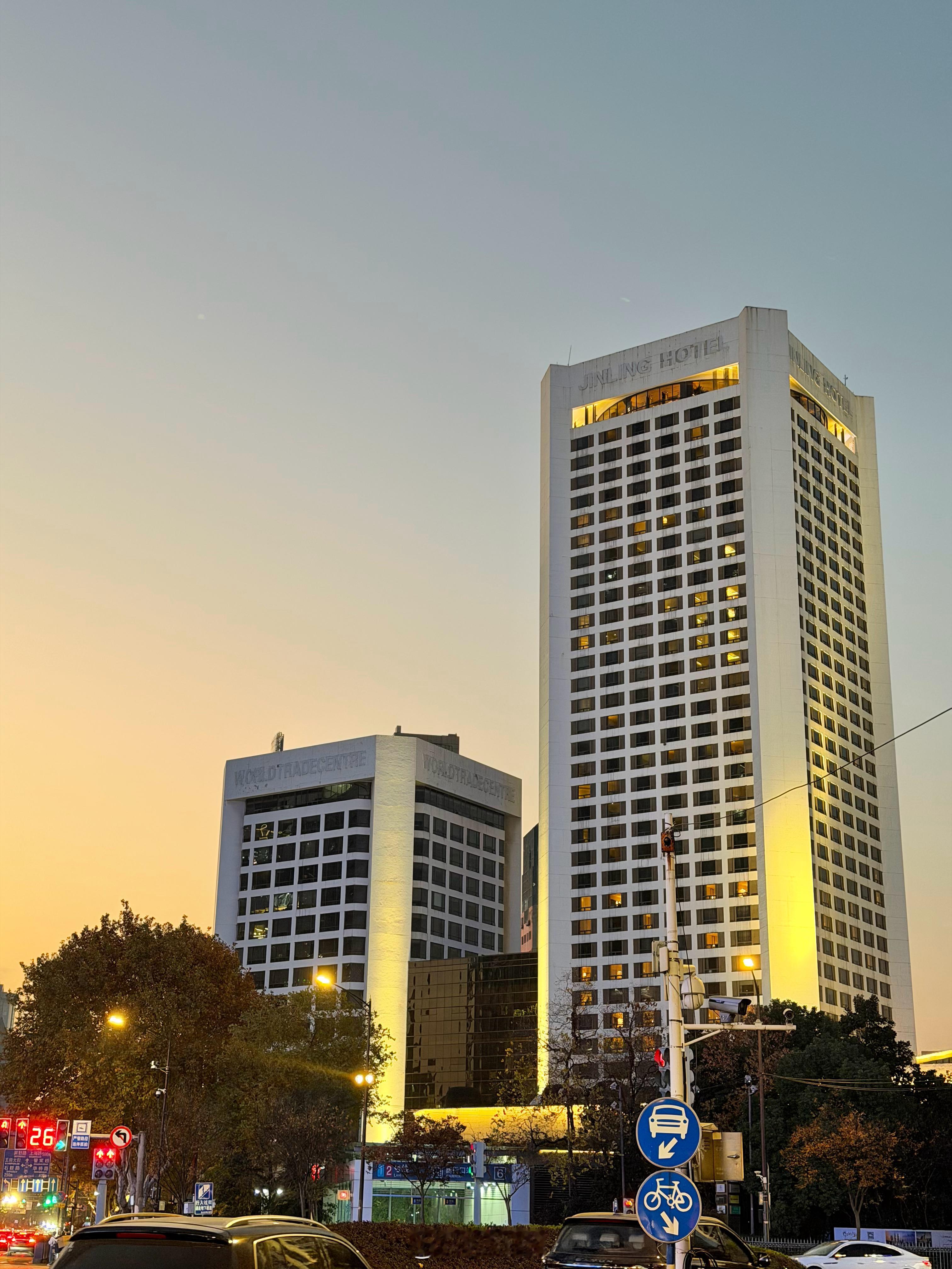 南京最美的蓝调时刻南京·德基广场二期