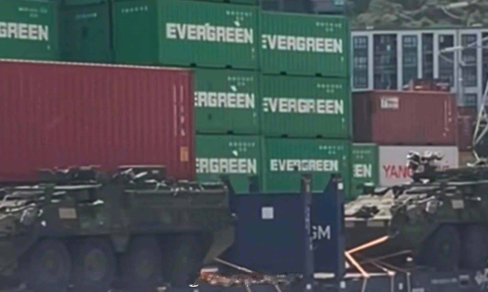 泰国陆军增购的新一批Stryker装甲车已运抵泰国，共计19辆。这算不...