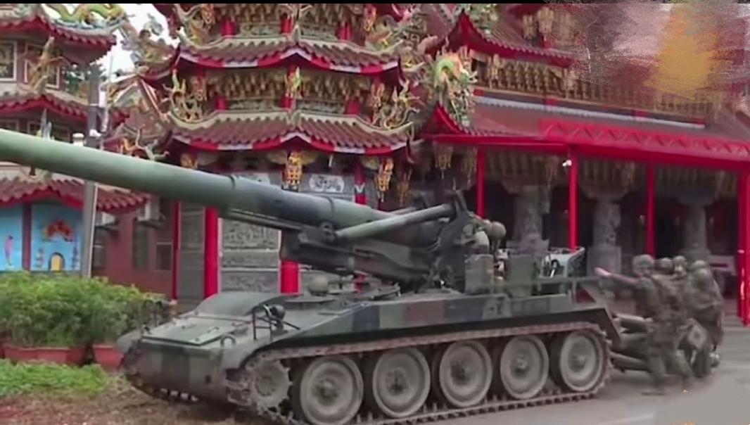 “说最狠的话，藏最怂的炮，再怎么嘴硬也藏不住心虚!”解放军“正义使命-202