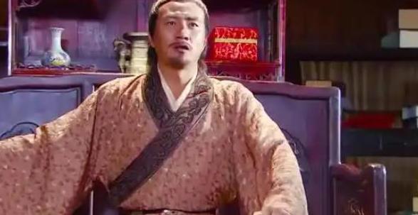 1363年，大将谢再兴被朱元璋训斥了几句，他闷闷不乐的回到家中，进门猛然看到两颗