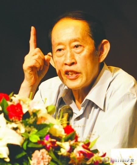 王立群教授说：“《史记》里有一个规律。一个人得势时门庭若市，失势时门可罗雀。不