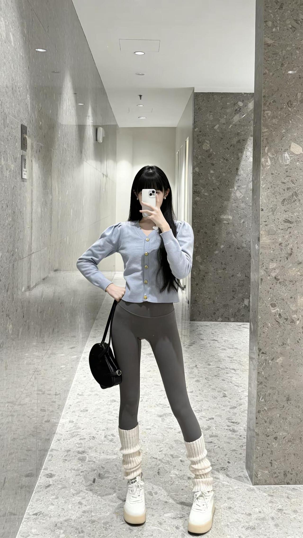 穿不腻的瑜伽裤。瑜伽裤身材健身穿搭今日穿搭look