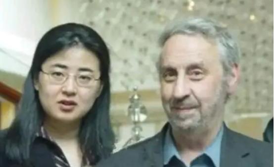 1999年，28岁北大才女田晓菲嫁给53岁美国导师，父母气的咬牙切齿，但田晓菲
