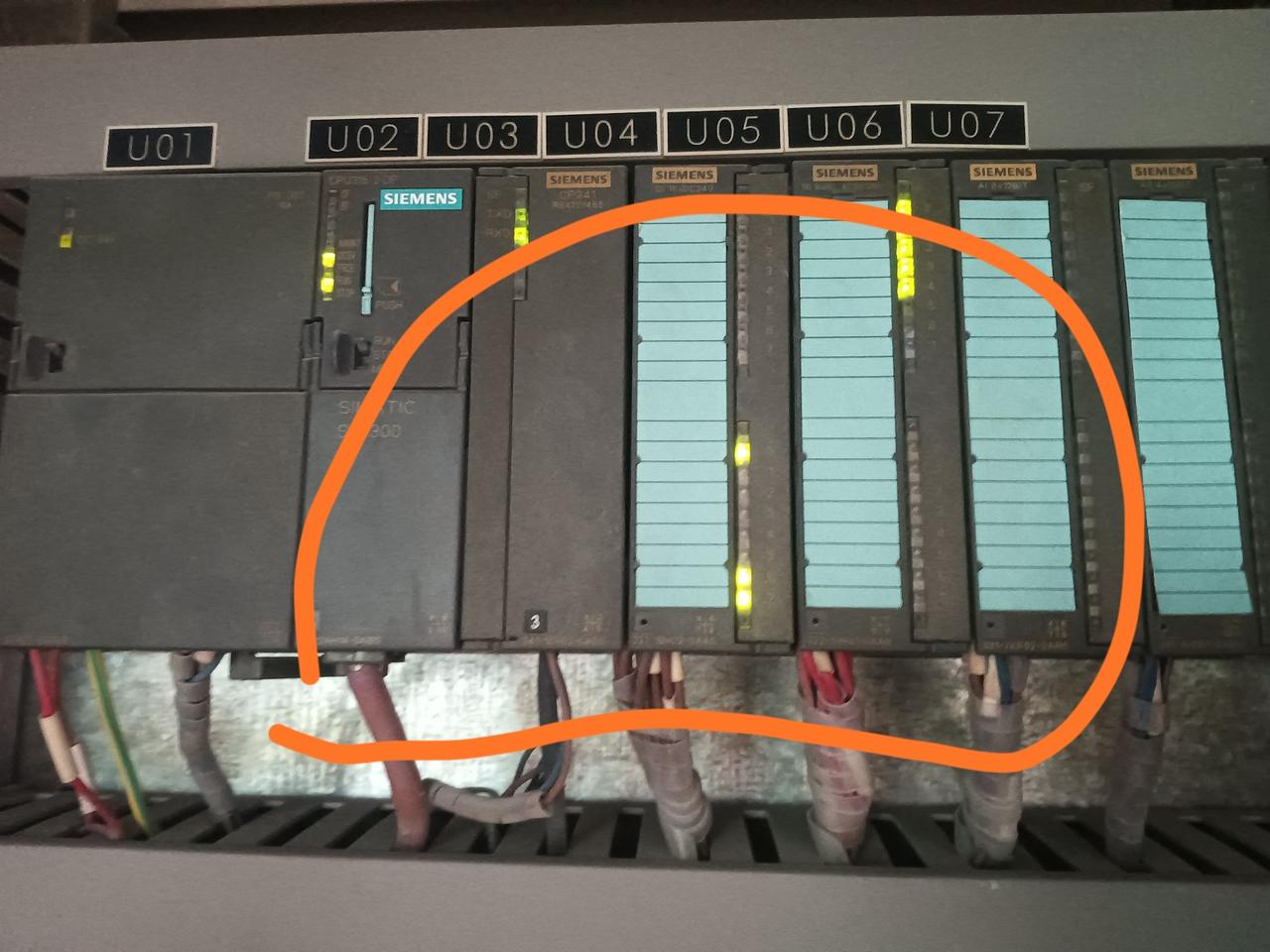 朋友一家公司所有pLc都是用西门子的，也不晓得这家公司老板是不是德国人，哪怕一台