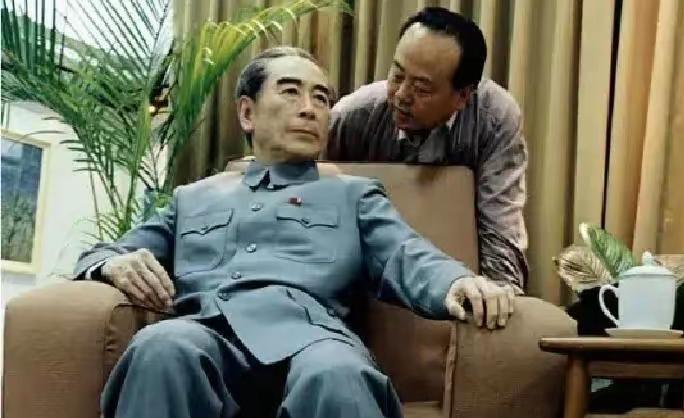 1973年9月16日下午，周总理来到杭州西泠印社的楼外楼用餐。入座后，周总理对姜