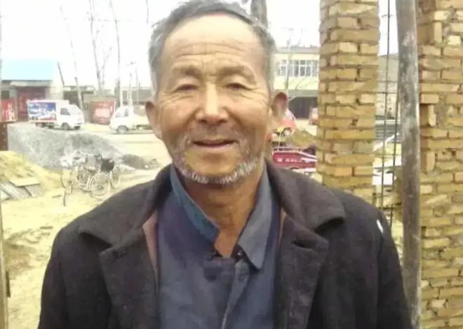 1992年，北京一名乞讨者因没有暂住证被带进收容所，填写原籍时民警当场愣住，您就