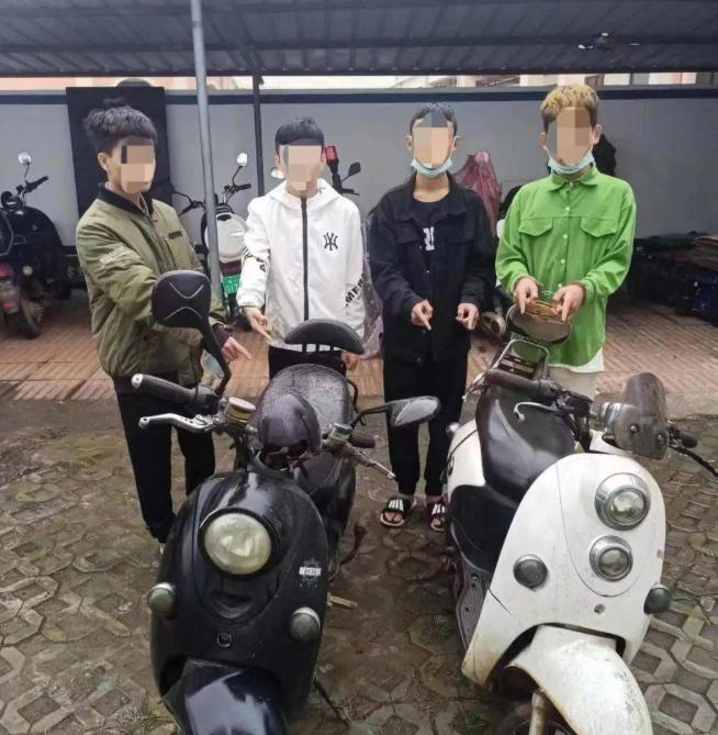 “何错之有？”江苏苏州，一男子去雇主家搞装潢，期间听到自己的电动车报警声，发现4