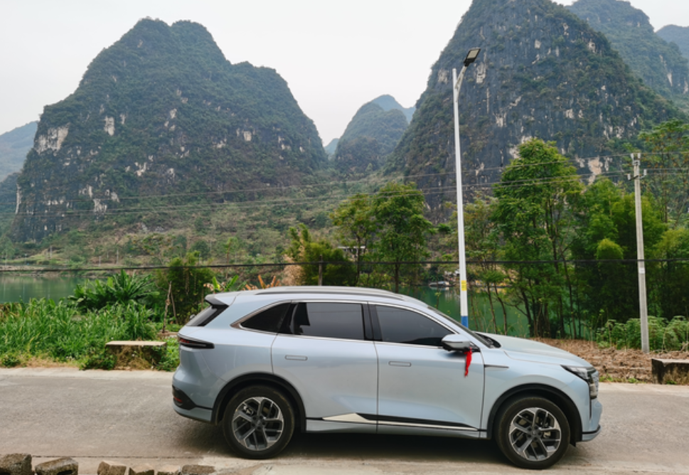 第四代CS75PLUS的用车体验我与第四代CS75PLUS的用车体验一、驾驶