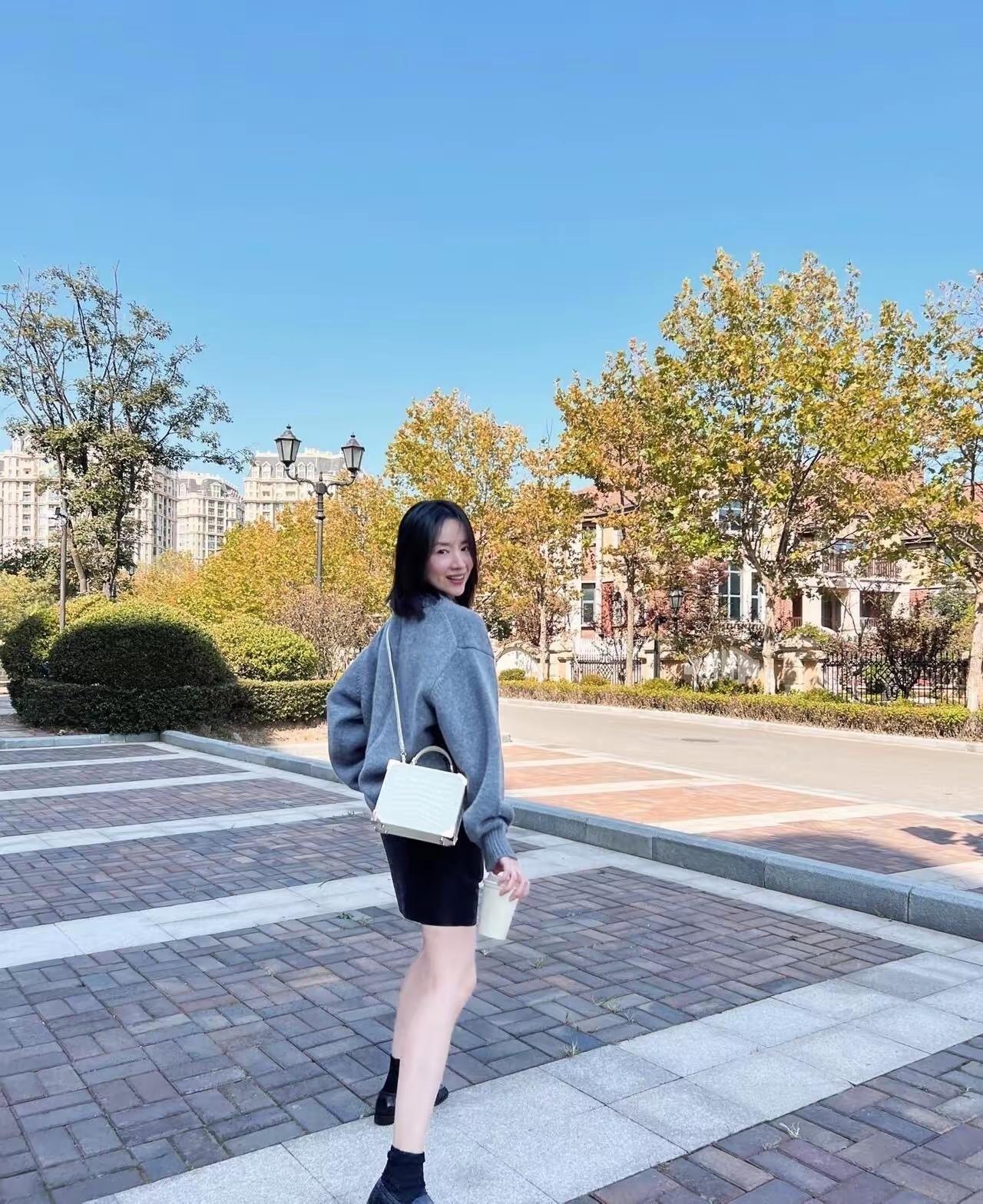 好喜欢董洁这身搭配