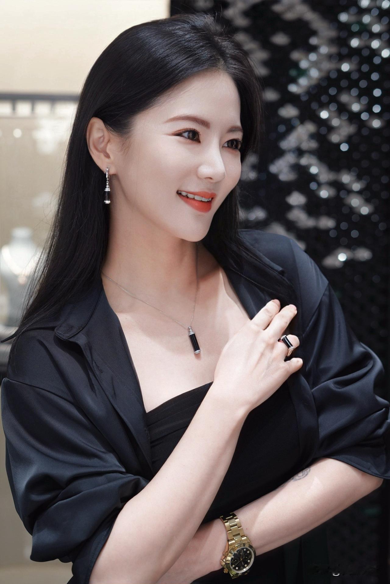 瑜伽晨练愿大家每天都有开心的事情