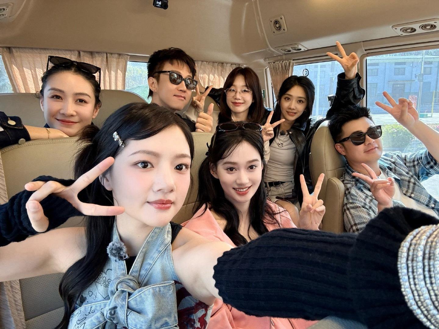 任敏这句话所有女孩都拒绝不了任敏这句话也太戳女生心了吧！王影璐想给大家拍照，她