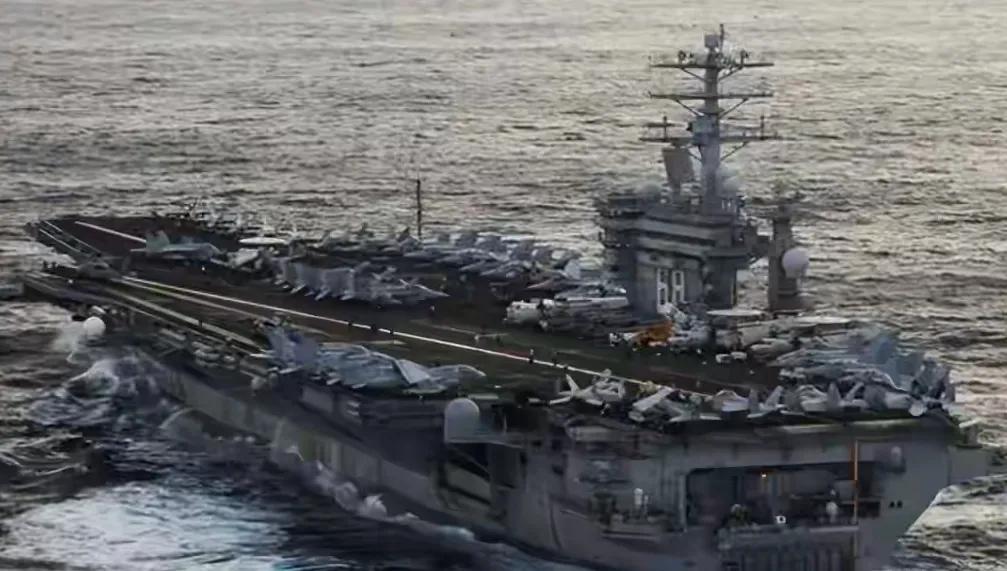 美军南海坠机真相曝光，燃油没问题了！30分钟内连续两架军机坠海，价值1.6亿