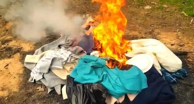 老人去世后，“遗物5不烧，烧了福气跑”，身为子女千万要注意！民间流传“遗物五