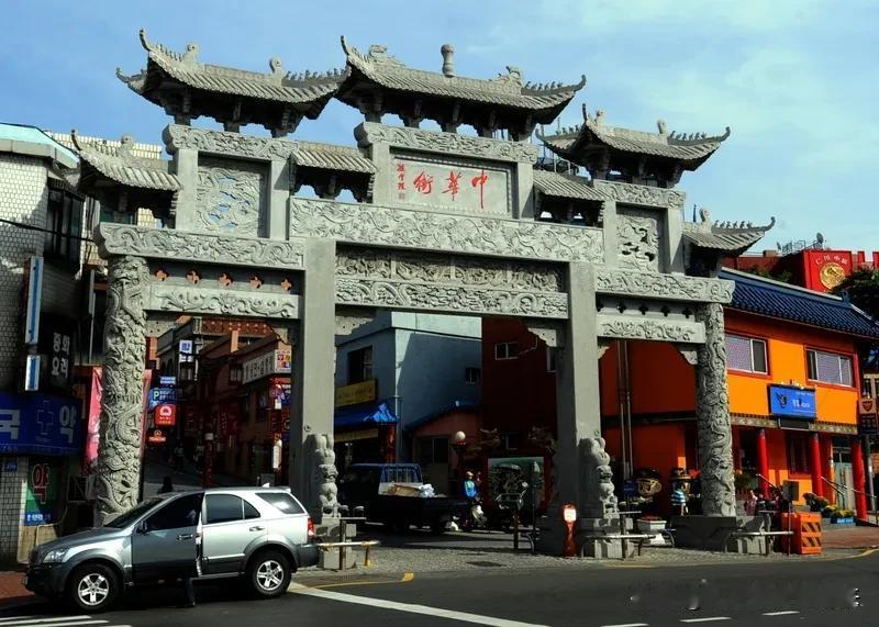 那个华人店铺被抢说明说明非洲存在严重的治安隐患，是华人店铺的责任呢，还是这些人单