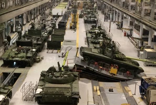 俄罗斯刚公布的经济数据一出来，直接把藏了三年的“战时经济猫腻”全抖出来了，而之前