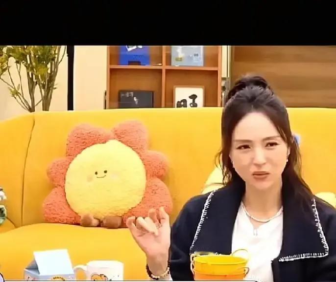 一年3万买一次性内裤？不是炫富，是有人把“方便”活成了普通人够不着的“日常”。