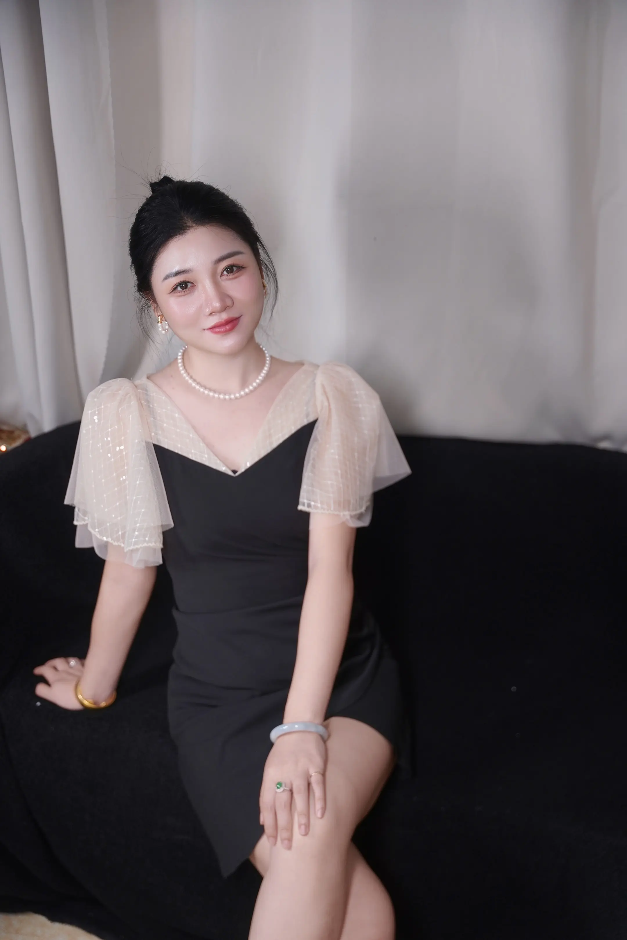 抓嫂子来做模特，压箱底的裙子都给我掏出来了……