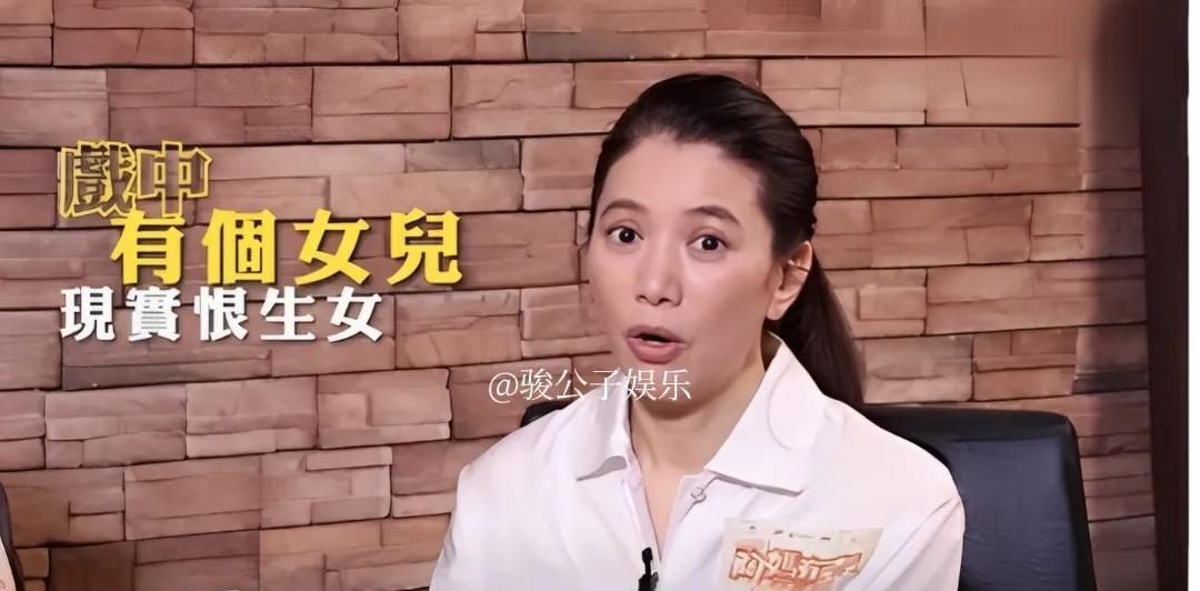 #袁咏仪直到45岁前都很想生女儿##袁咏仪回忆孕中张智霖为自己按摩#袁咏仪近日