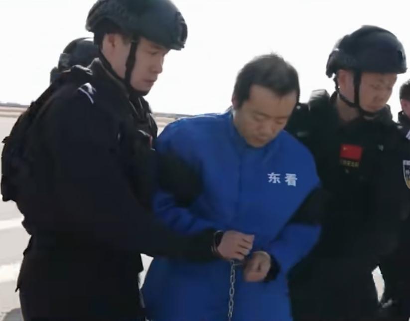 陈某志终于栽了！生活中就是有专门坑自己人的家伙，“挖坑”害别人，最终都把自己“埋