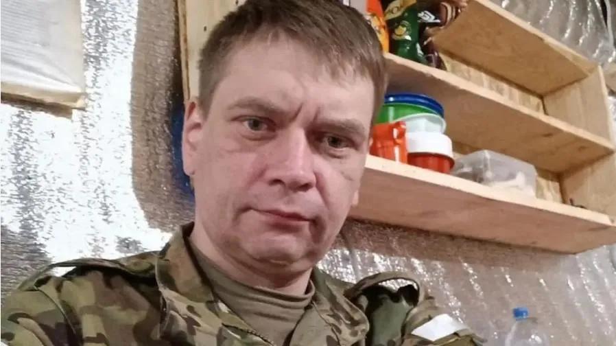 西方媒体援引法国医生的话报道称,去年夏天叛逃到法国的俄军中部集群军医阿列克谢·日